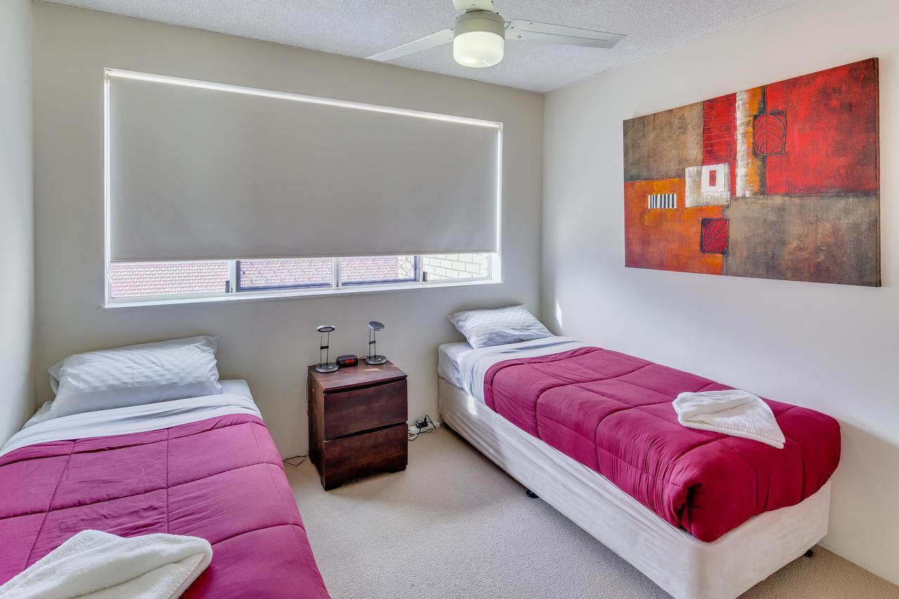 Cheltenham Apartments Калаундра Екстер'єр фото