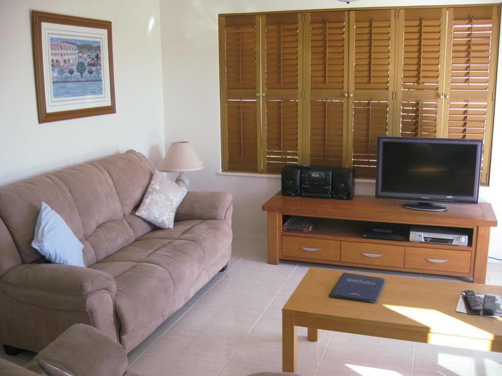 Cheltenham Apartments Калаундра Екстер'єр фото