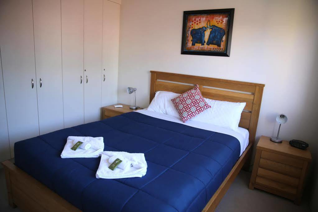Cheltenham Apartments Калаундра Екстер'єр фото